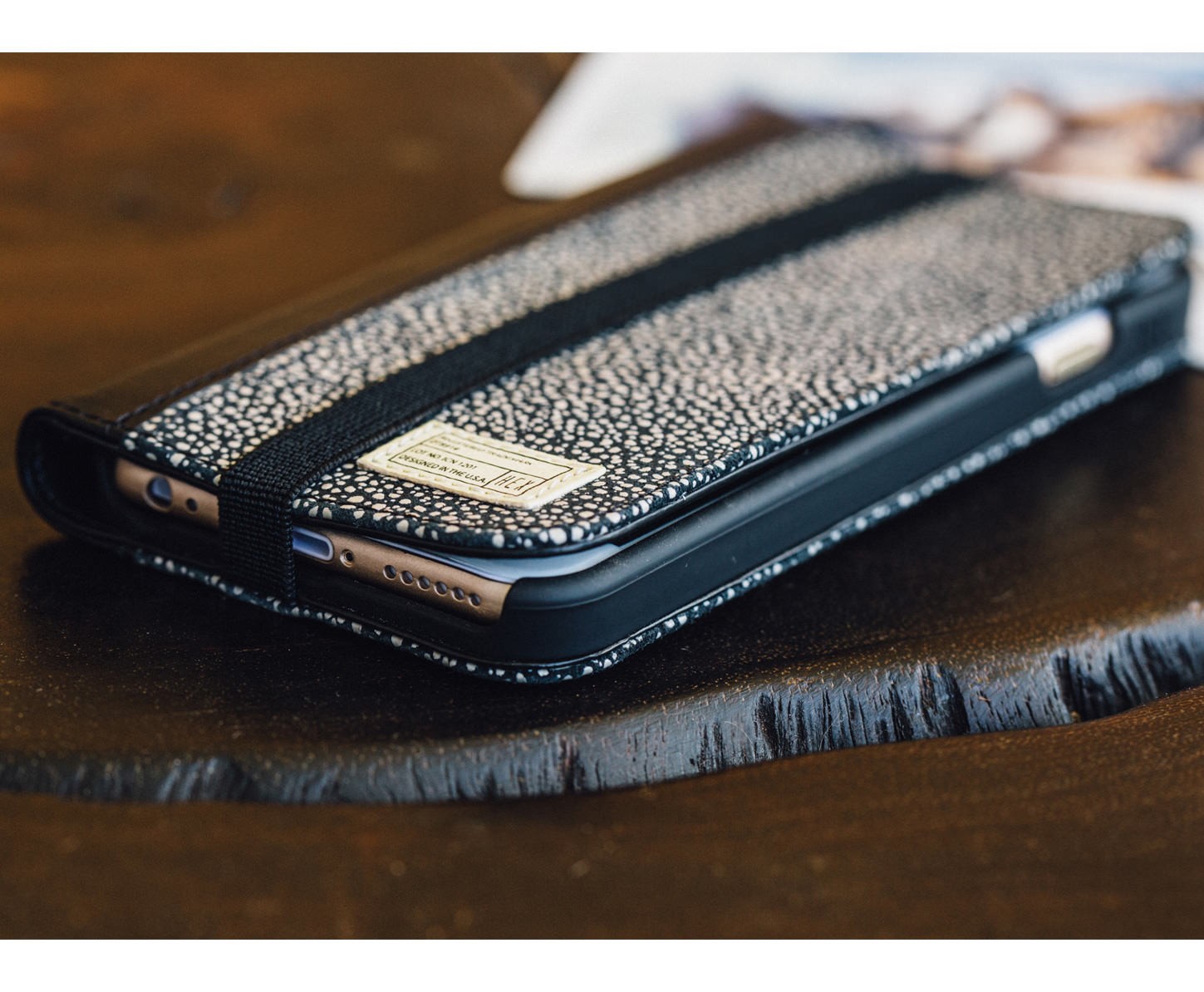 Hex Solo and Icon wallet for iPhone