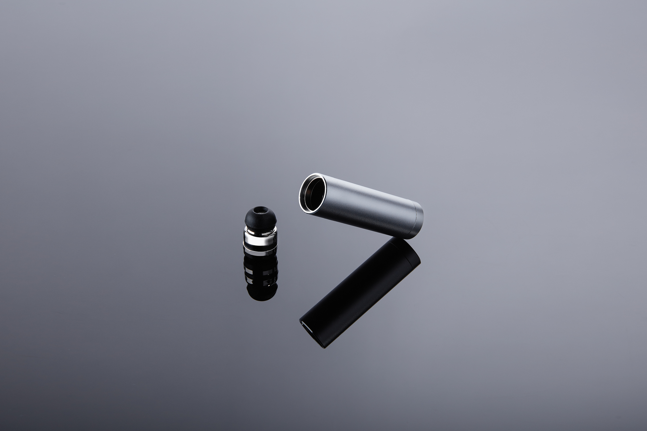 SchatziiBULLET bluetooth earpiece