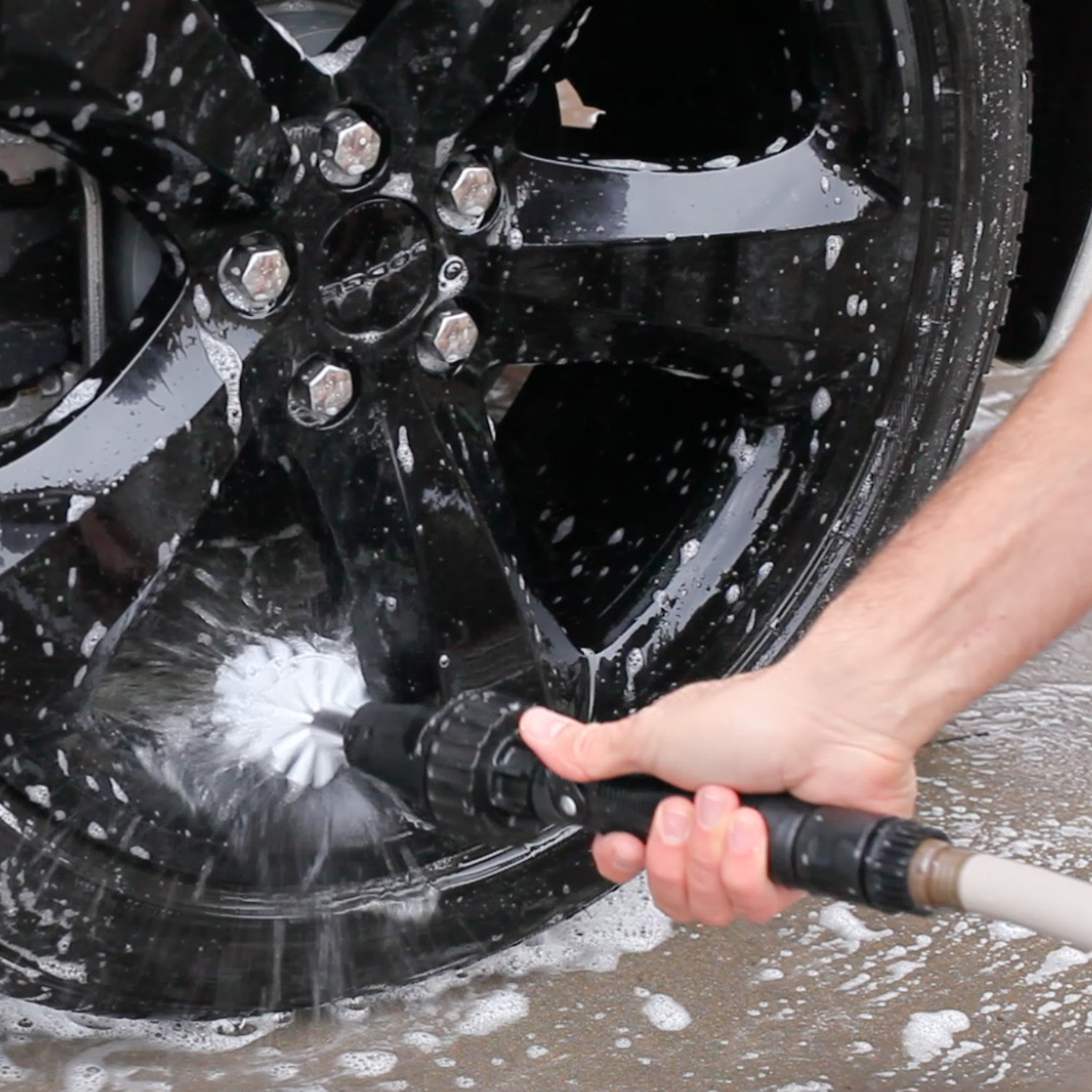 Brush Hero – The Ultimate Cleaning Tool