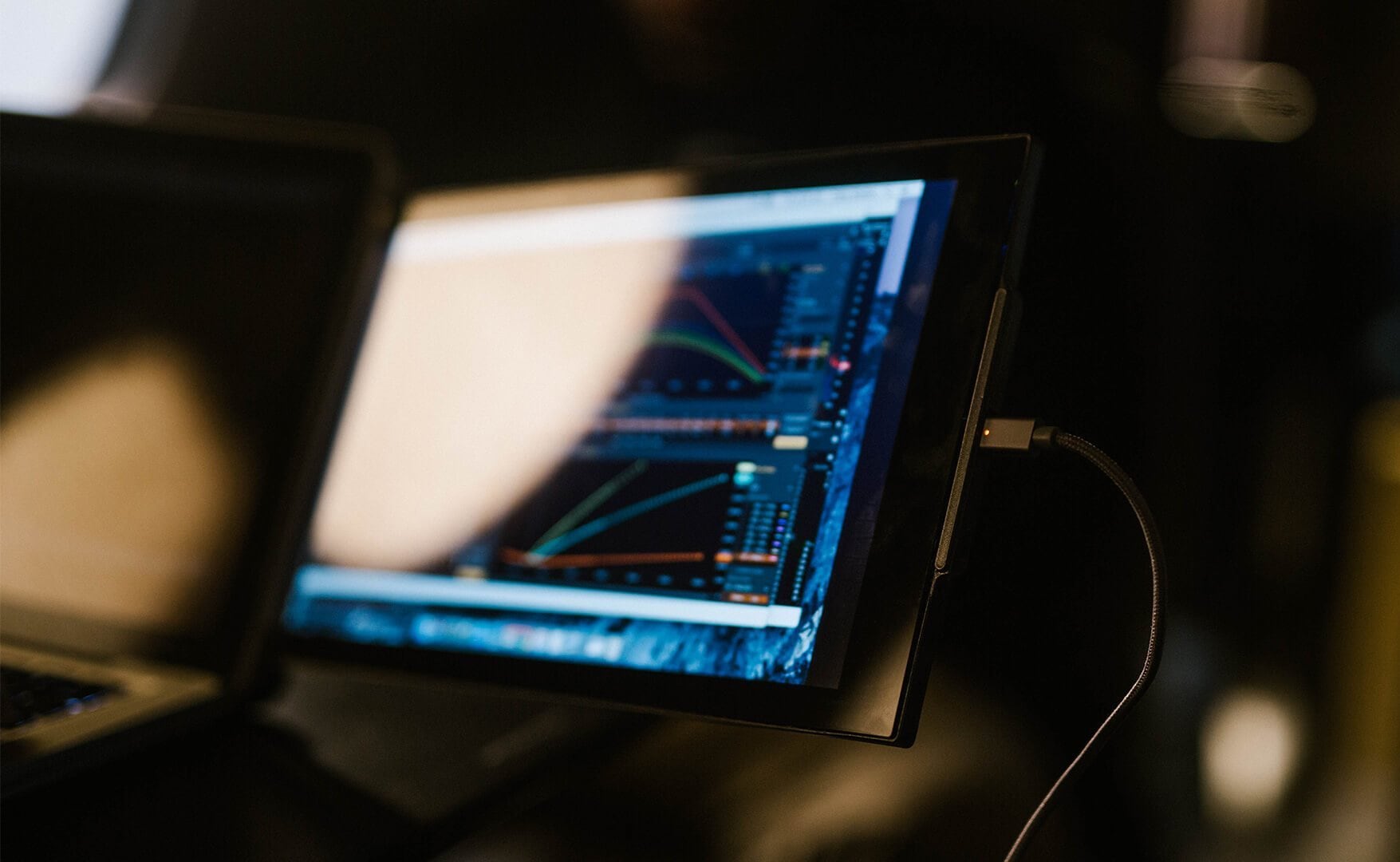 Mobile Pixels Dual Monitor for Laptops! – One Cut Reviews