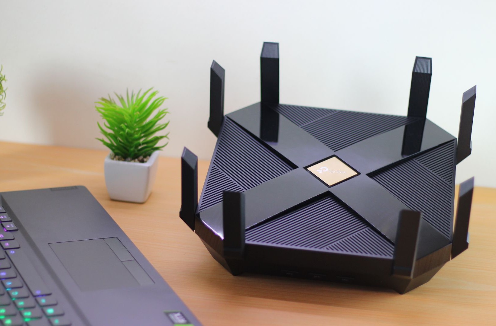 tp-link Archer AX6000 Next Gen. Wi-Fi Router