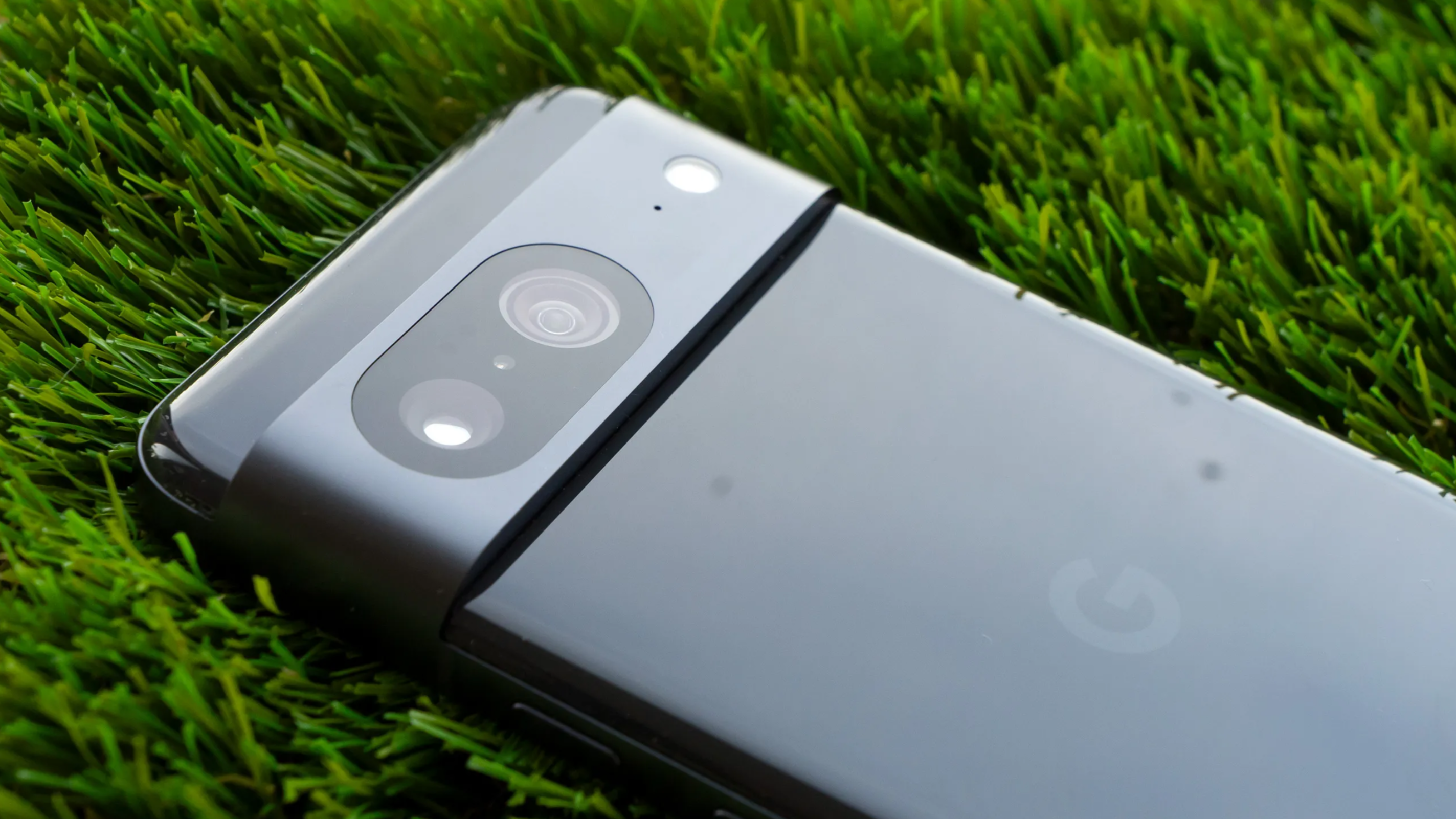 The Google Pixel 8: The Future in Your Pocket…on a Budget