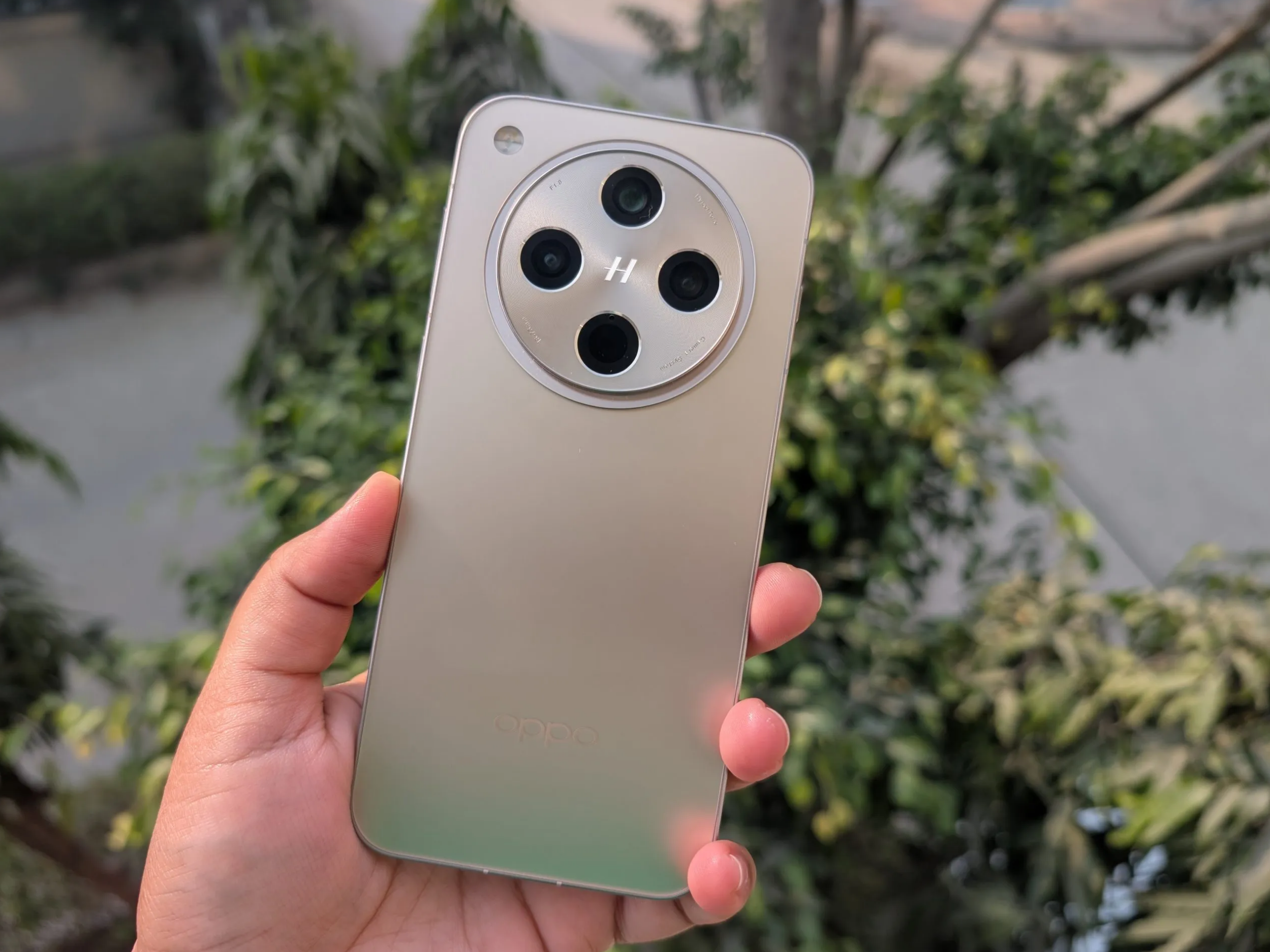 Oppo Find X8: The Future in Your Pocket, or Just a Fancy Hand Warmer?